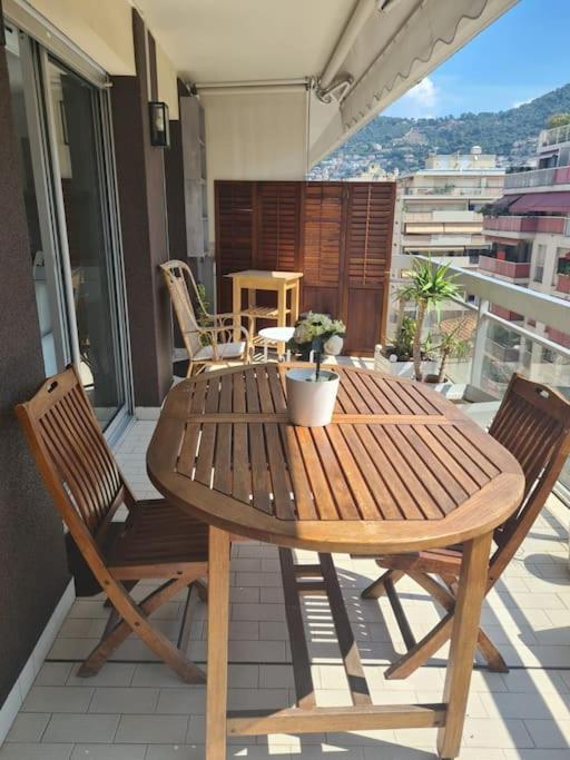Superbe Luxueux Spacieux 50 M2 Port Appartement Nice