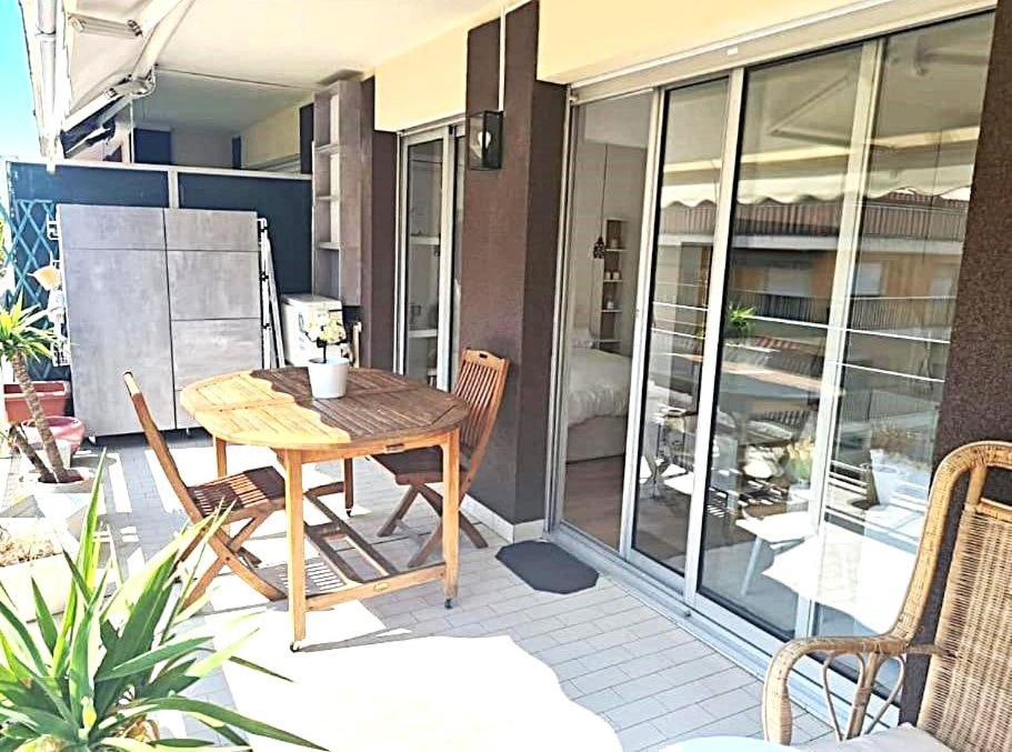 Superbe Luxueux Spacieux 50 M2 Port Leilighet Nice