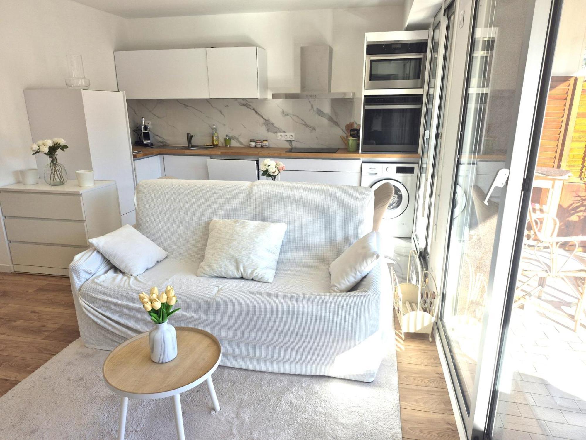 Superbe Luxueux Spacieux 50 M2 Port Appartement *