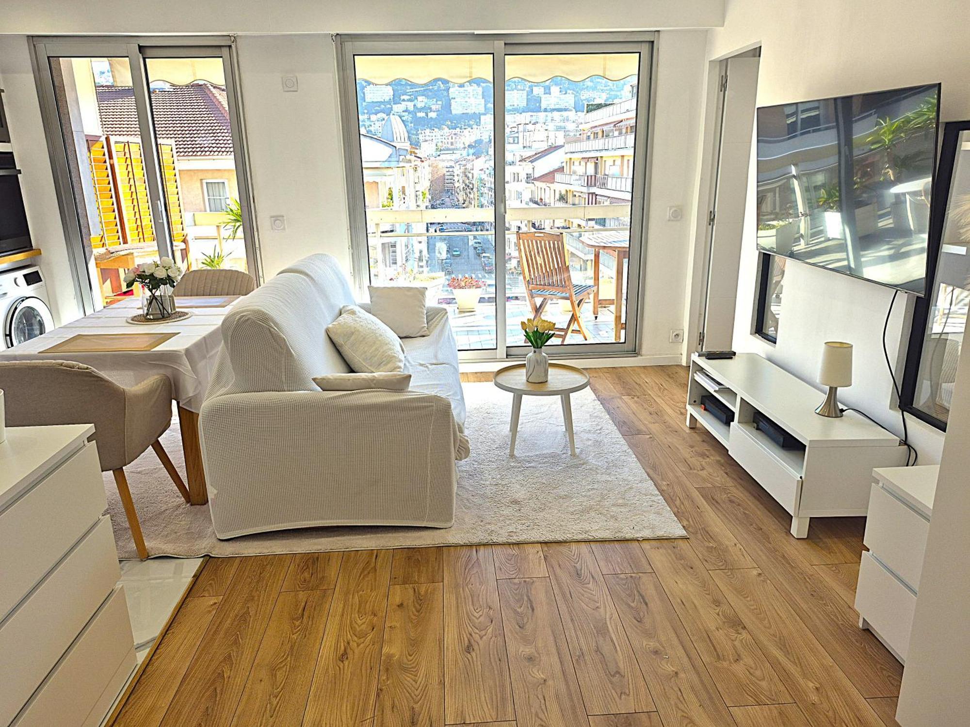 Superbe Luxueux Spacieux 50 M2 Port Appartement *