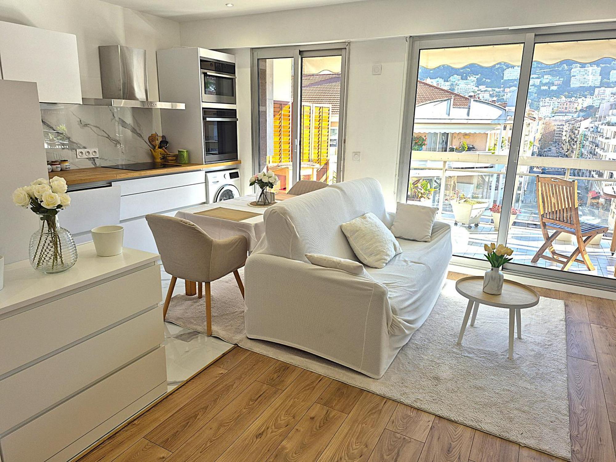 Superbe Luxueux Spacieux 50 M2 Port Appartement